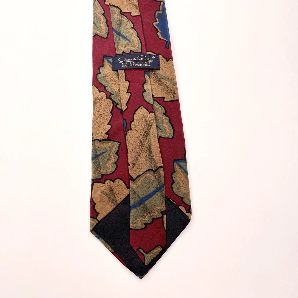 Oscar‎ de la Renta Couture Collection Red Silk Tie Leaf Designer Artistic Fall